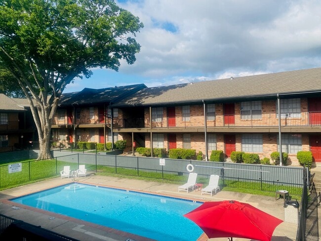 Building Photo - Claridge Apartments