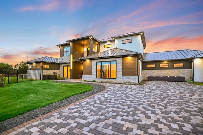 Photo - 1806 Lauren Dr