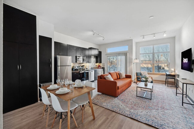 Building Photo - 2922 Elm St Unit ID1289462P