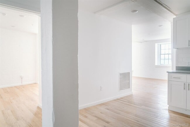 Photo - 155 S River St Unit Basement B