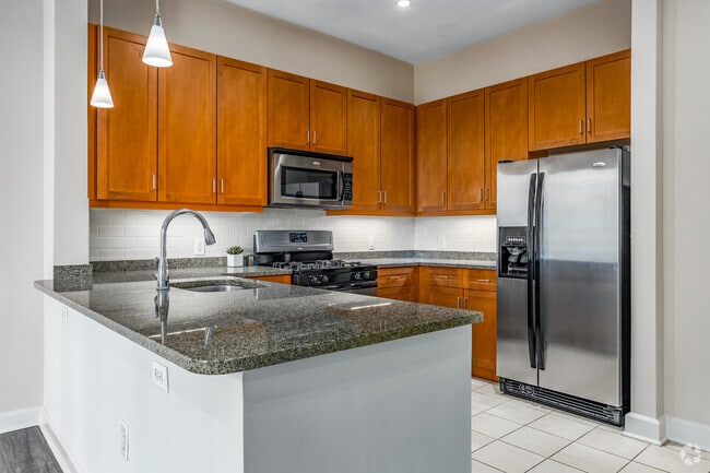 1BR, 1BA - 772SF - The Mark at Dulles Station