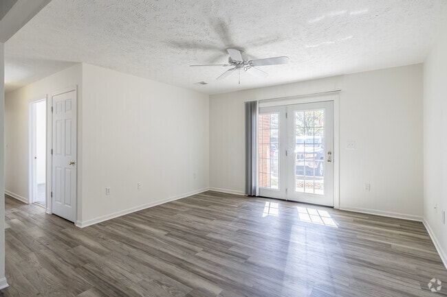 2BD, 2BA - 1,008SF - Living Room - Gallery Place Apartments