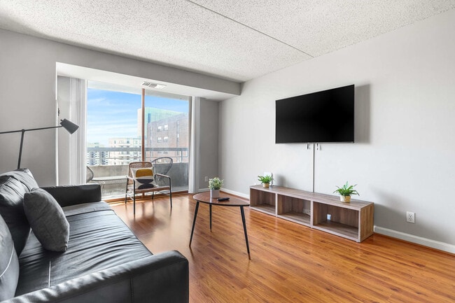 Photo - 401 12th St S Unit FL19-ID1055592P