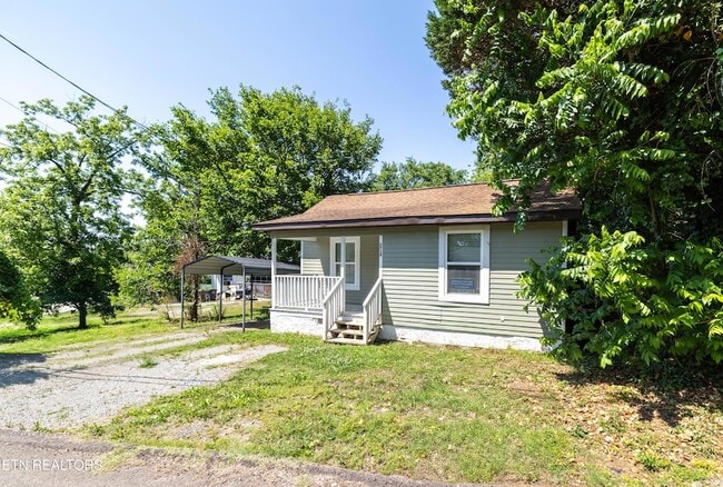 Photo - 1715 Fay St