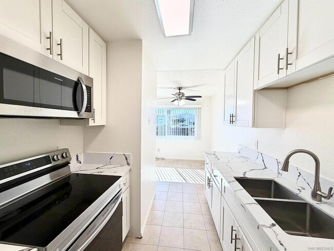 Photo - 1254 Sumner Ave Unit B