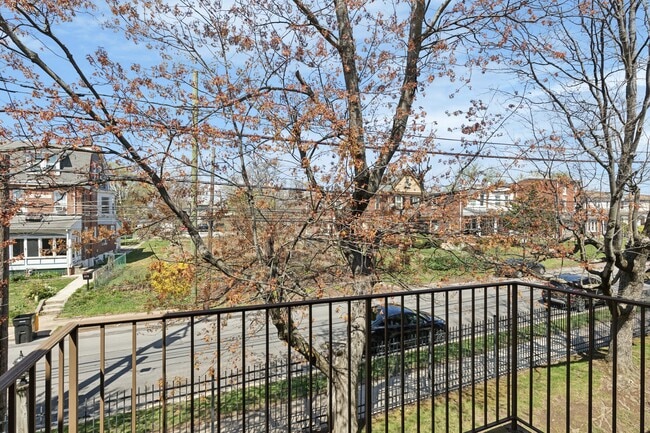 Photo - 450 Green Apartments