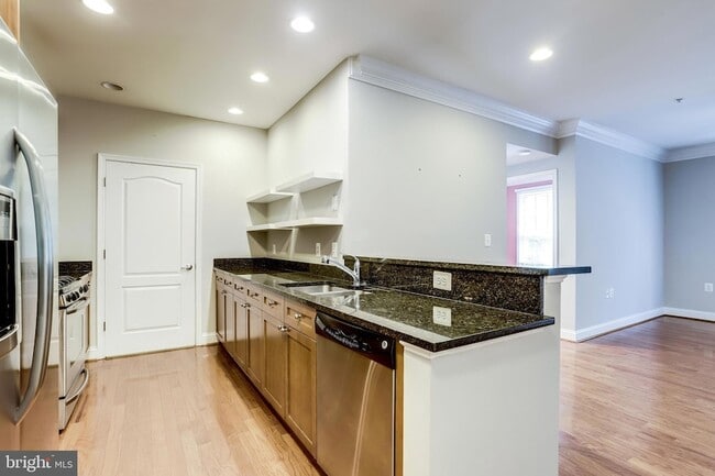 Photo - 1115 Cameron St Unit 208