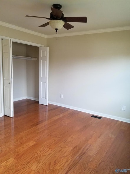 Photo - 10302 Kipling Dr SW