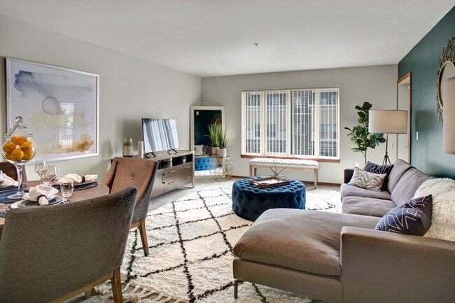 Photo - Echo Lake Apartments