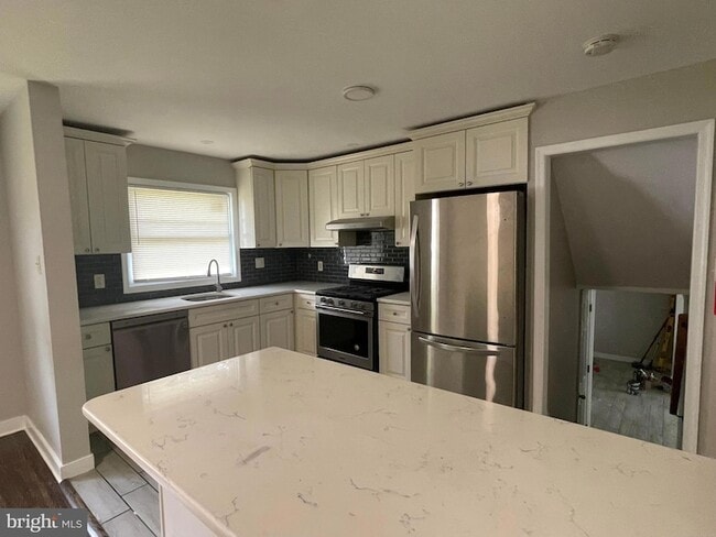 Photo - 209 Maine Ave