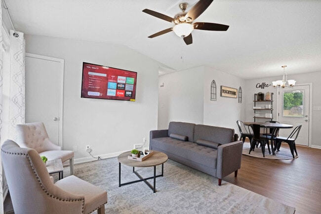 Building Photo - 3415 Oak Lawn Dr Unit ID1234446P