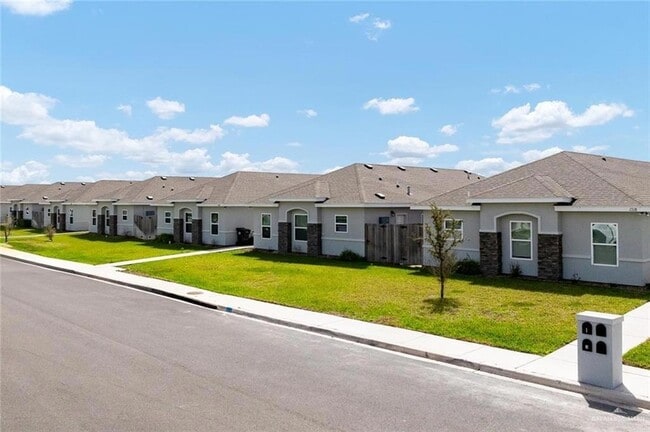 Building Photo - 1908 Davenport St Unit 4