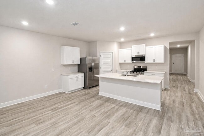 Photo - 530 Bridle Way
