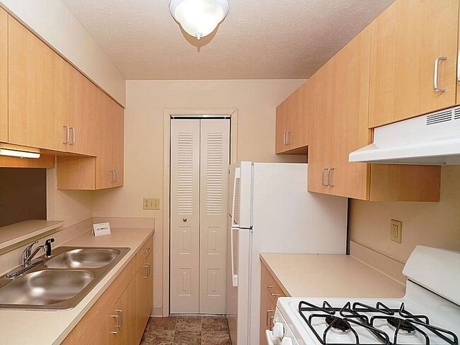 Photo - Trappers Cove Apartments