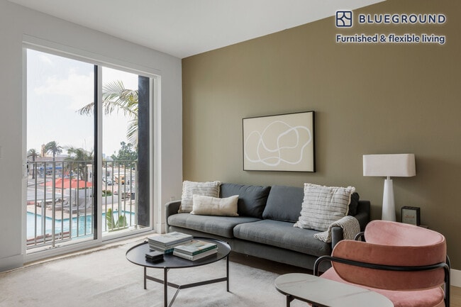 Building Photo - 4353 Park Blvd Unit FL4-ID26