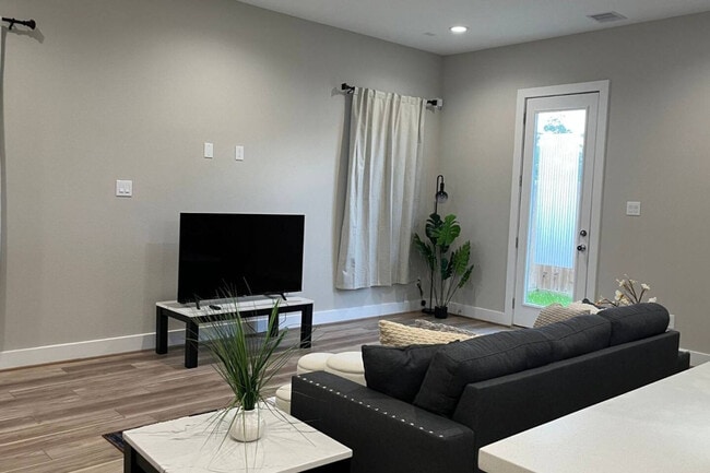 Photo - 3208 Bostic St Unit ID1254540P