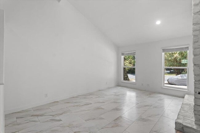 Photo - 2500 Enfield Rd