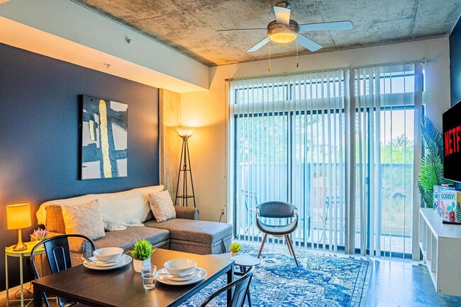 Building Photo - 888 N 4th St Unit ID1281573P