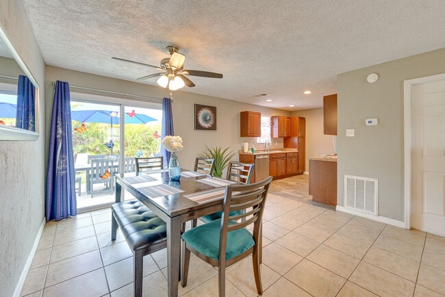 Photo - 1555 N Tuttle Ave Unit SI ID1545777P