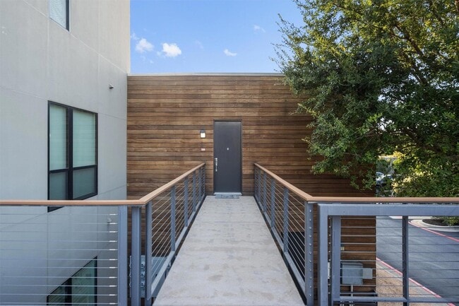 Photo - 1101 Ivean Pearson Rd Unit E208