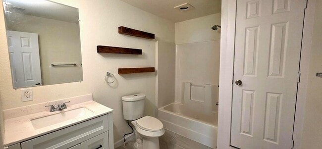 Photo - 4302 Roberts St