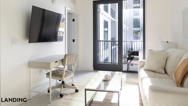 Photo - 1007 S Mint St Unit 831