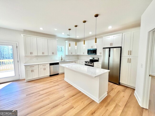 Photo - 204 Custer Cir