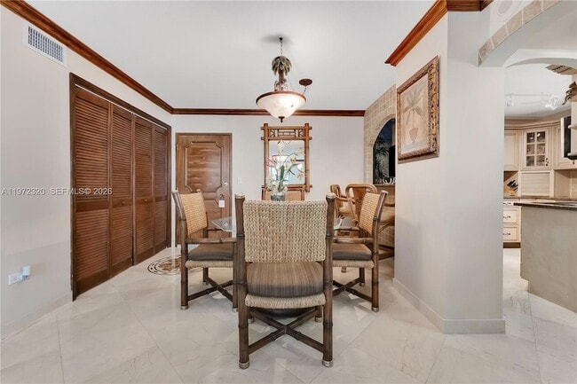 Photo - 5555 Collins Ave Unit 5B