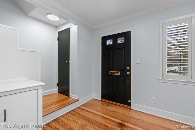 Photo - 1724 Graefield Rd