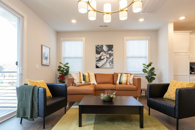 Photo - 1122 N Alexander St Unit ID1051235P