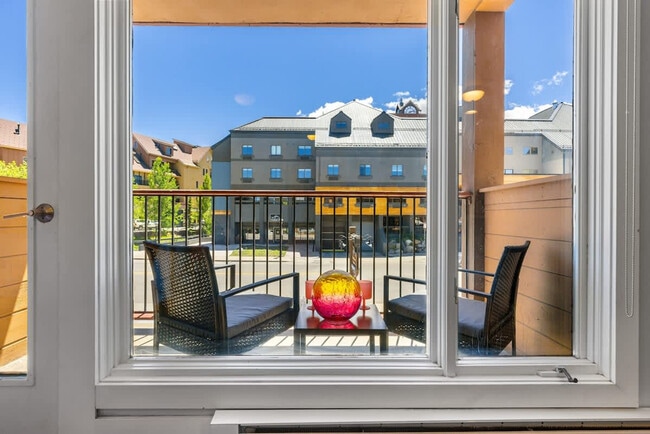 Photo - 600 CO-9 Unit ID1387673P