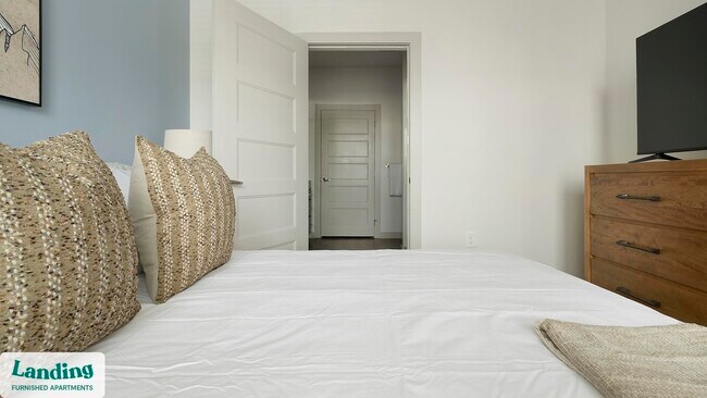 Photo - 340 W 25th St Unit 2-106