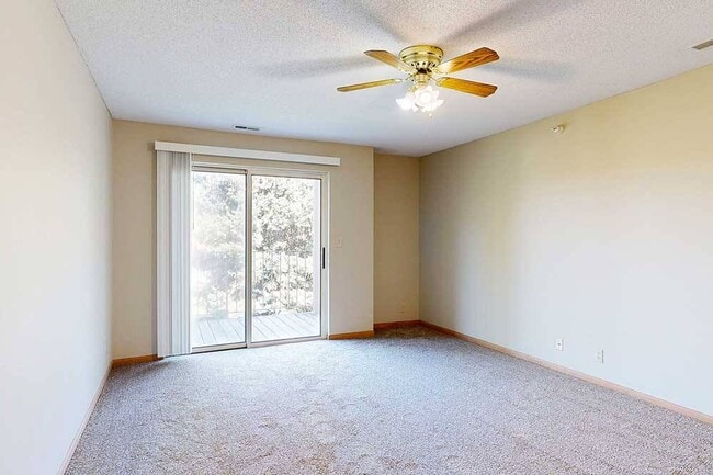 Bright living rooms with direct balcony access invite in natural light and fresh air for a calm start and end to each day. - Skyline View