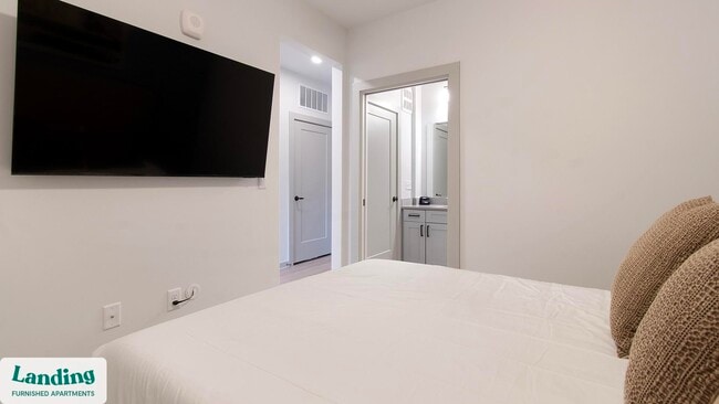 Photo - 1148 N Main St Unit 208