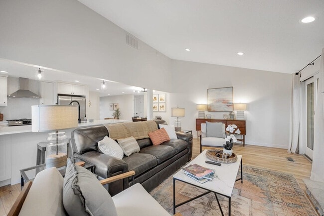 Photo - 2890 N Mountain Rd Unit ID1324061P