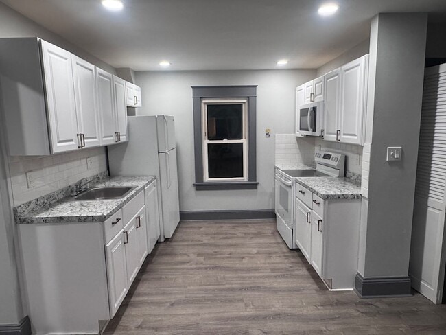 Photo - 95 New Canaan Ave Unit 2