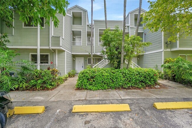 Building Photo - 3453 NW 44th St Unit 107