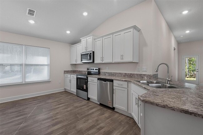 Photo - 14 Reston Pl