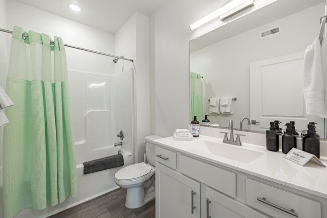 Bathroom - 1619 N 28th St
