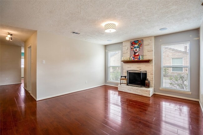 Photo - 11817 Southlake Dr