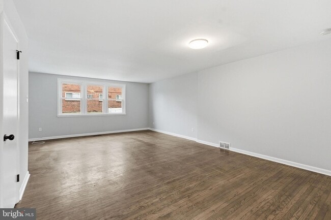 Photo - 2816 Woodbridge Rd