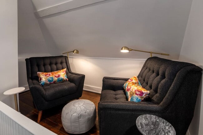 Photo - 1382 Burdette Ave Unit ID1056112P