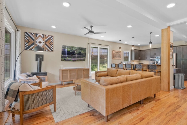 Photo - 114 Greenwood Acres Dr Unit SI ID1023057P