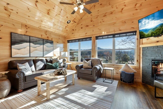 Photo - 3936 Valley View Dr Unit ID1267013P