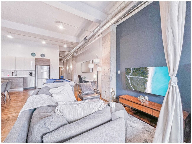 Building Photo - 555 Evergreen St Unit ID1221081P