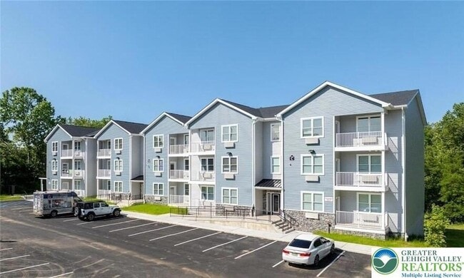 Building Photo - 948 N Front St Unit B3