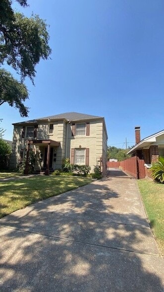 Photo - 4305 Bell St Unit 3