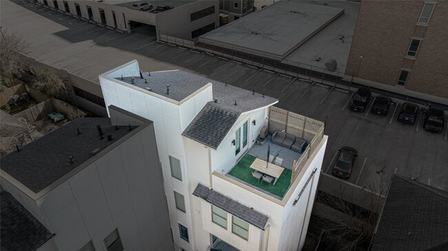 Photo - 2324 Camden Dr