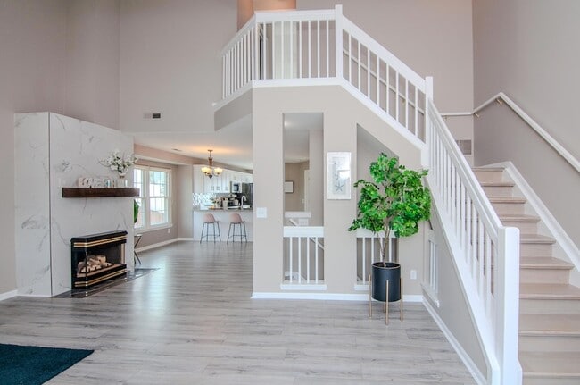 Photo - 1892 Lindsay Ln Unit 40