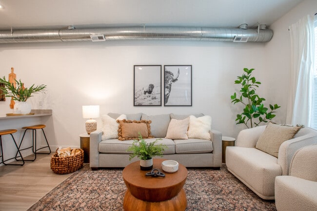 Photo - 909 Euclid Ave Unit ID1249912P